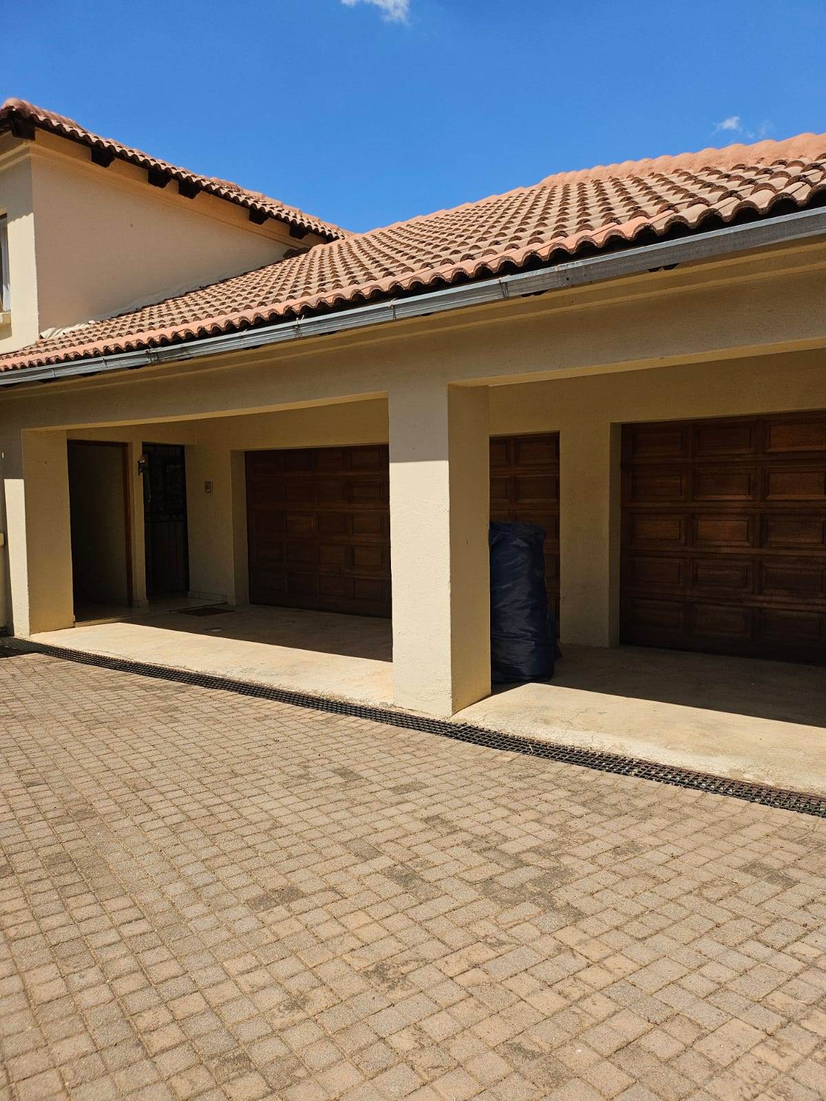 6 Bed House in Ruimsig photo number 20