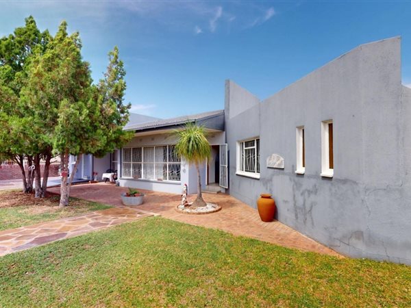 4 Bedroom House
