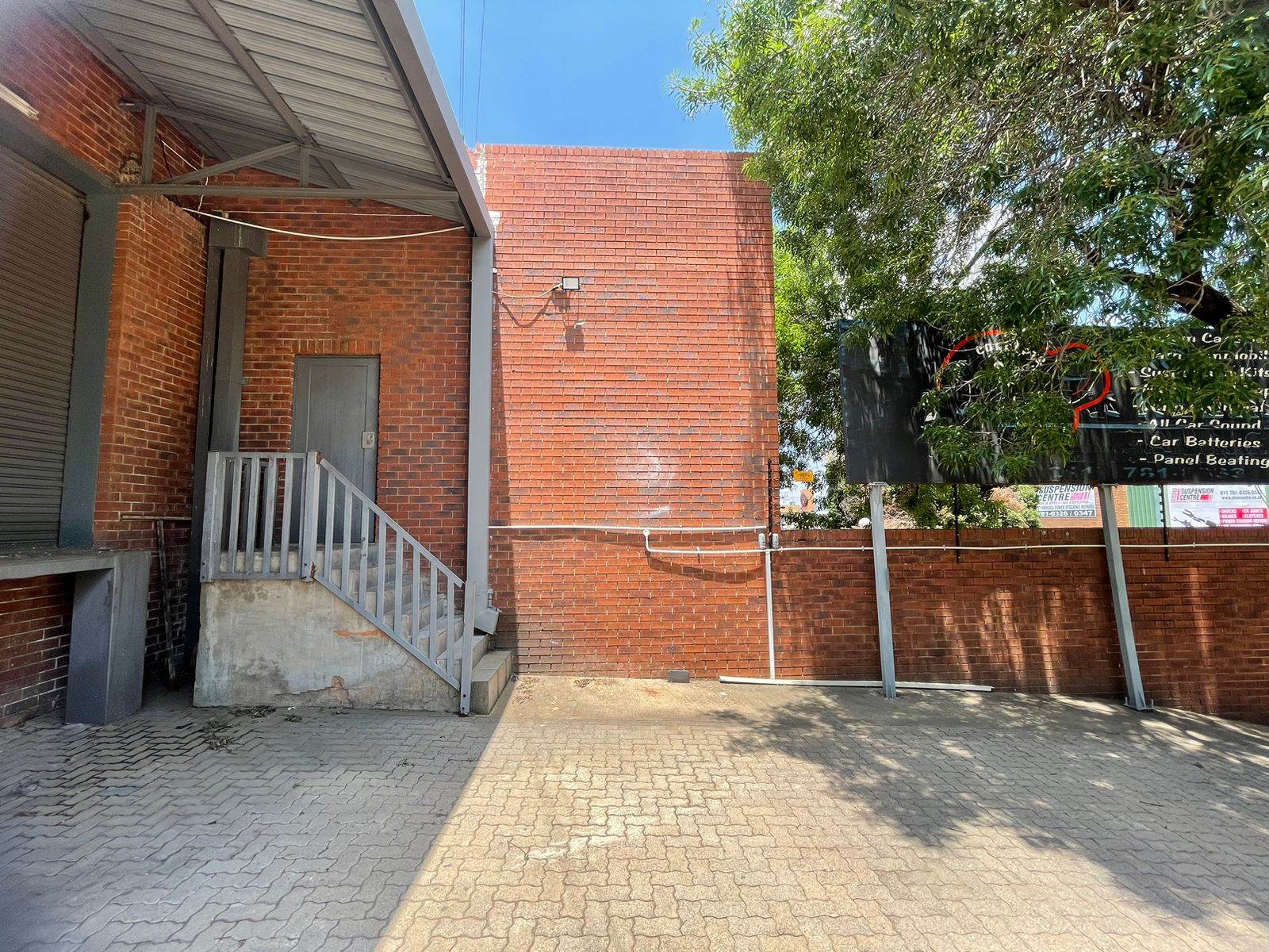 1911.6  m² Commercial space in Kensington B photo number 8