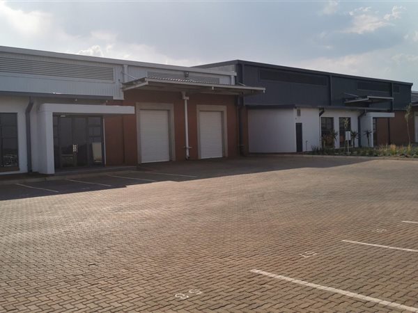 1 730  m² Industrial space