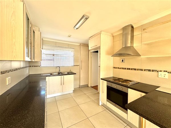3 Bedroom Townhouse 3 Bedroom Townhouse