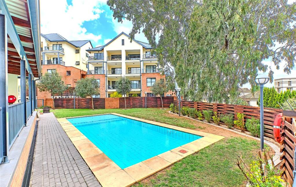2 Bed Apartment in Kyalami Hills photo number 16
