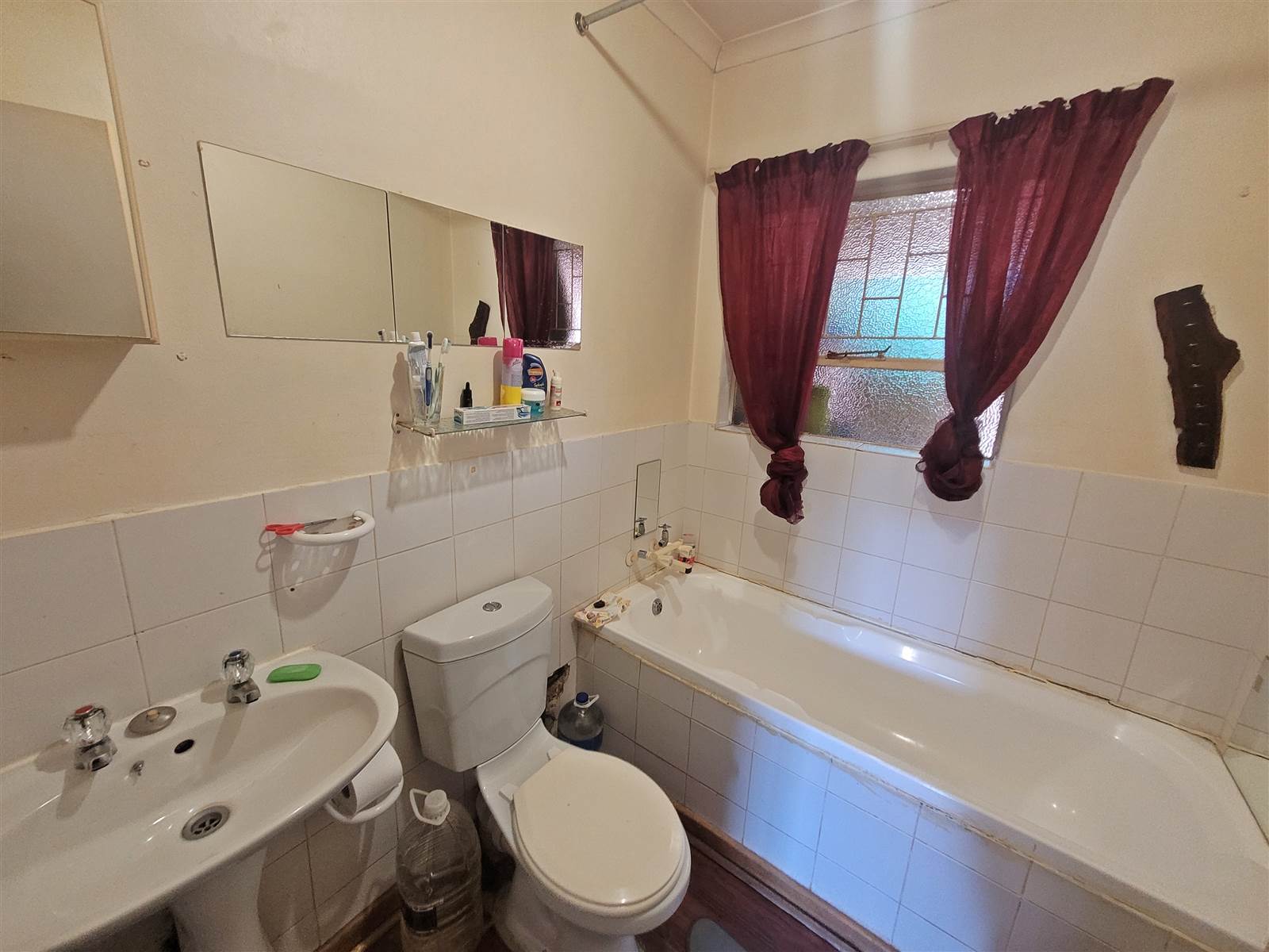 3 Bed Townhouse in Uitsig photo number 16