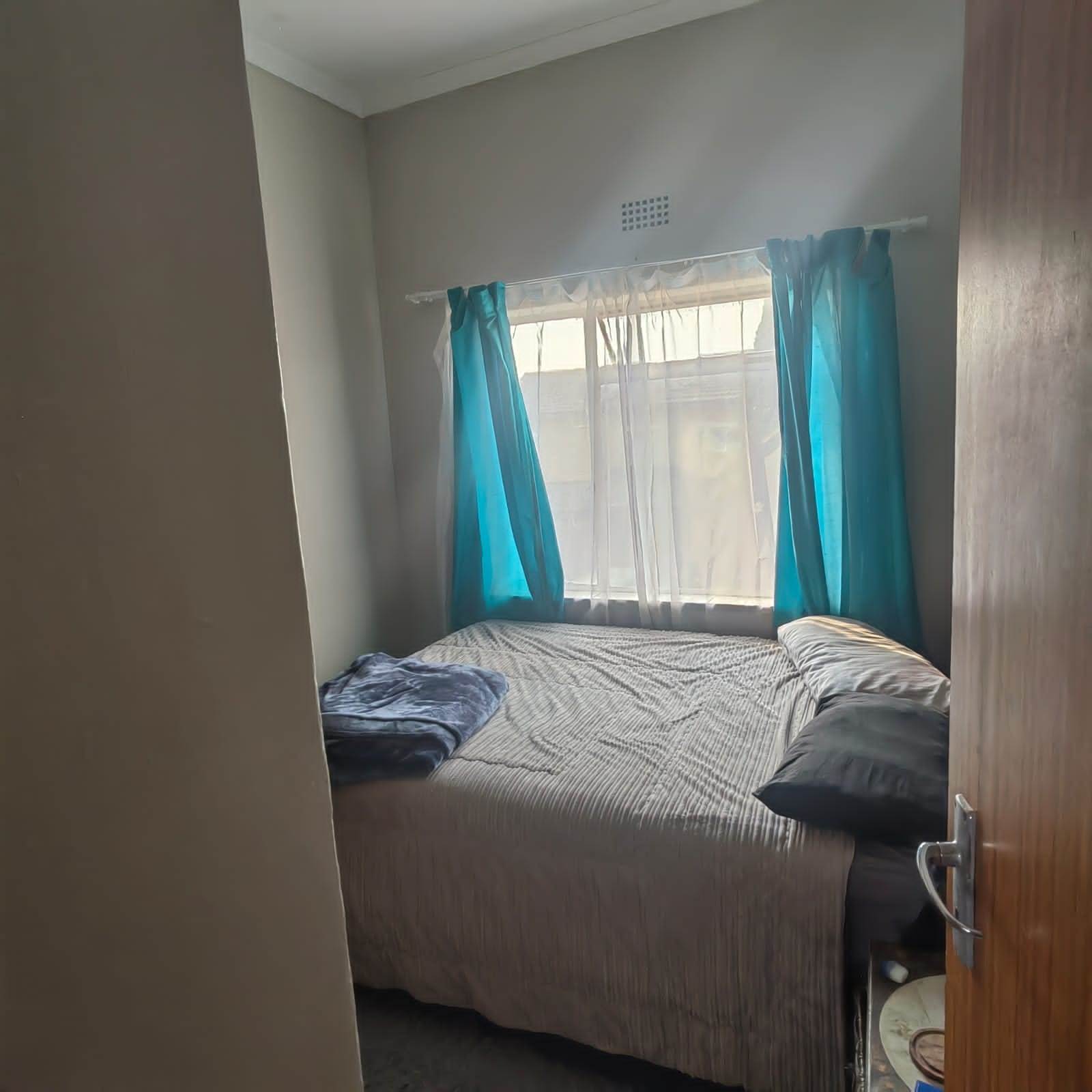 2 Bed Apartment in Evander photo number 6