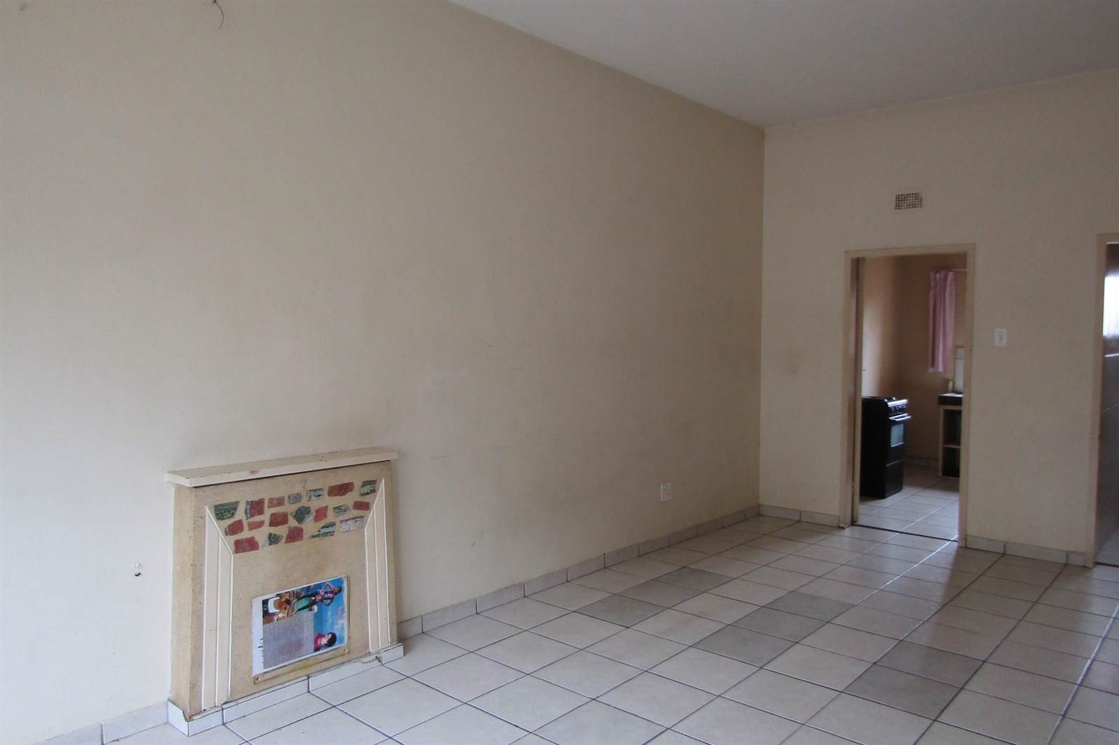 1 Bed Apartment in Turffontein photo number 1