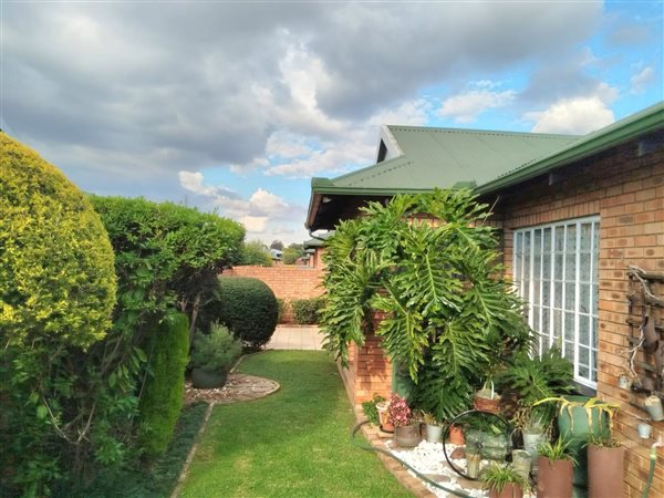 3 Bedroom Townhouse 3 Bedroom Townhouse