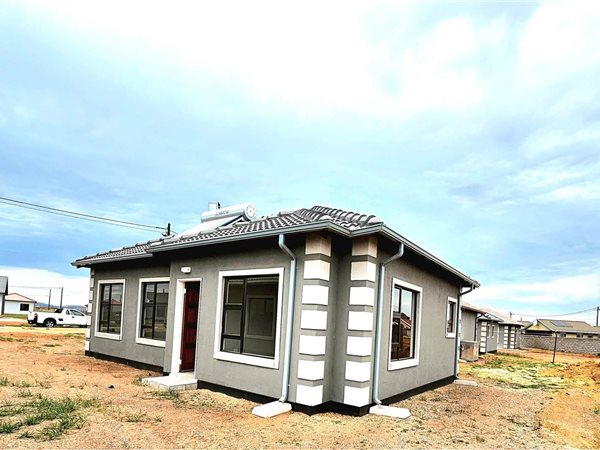 300 m² Land available in Protea Glen