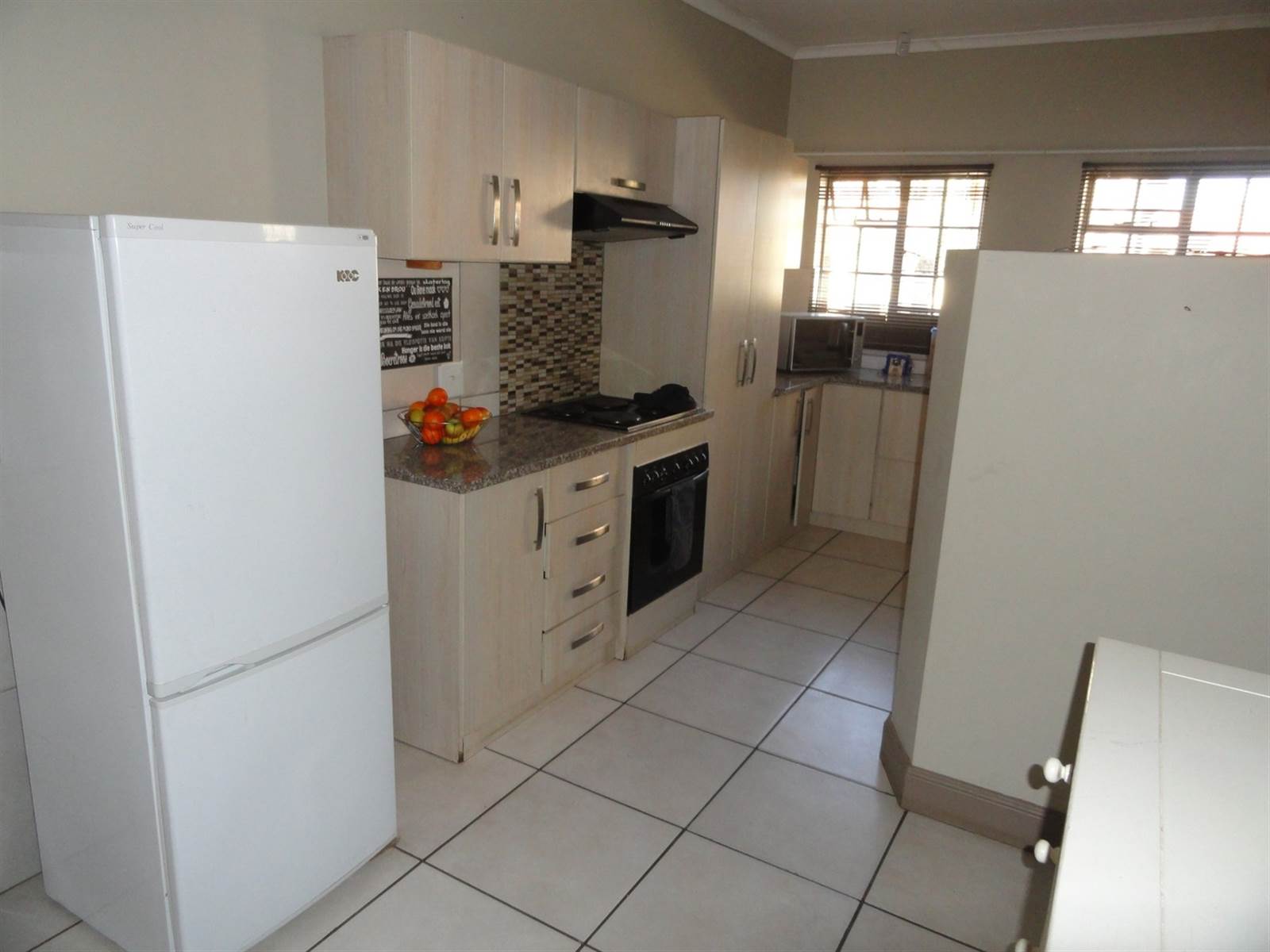 3 Bed Townhouse in Kanoniers Park photo number 8