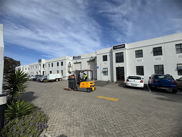 535  m² Industrial space