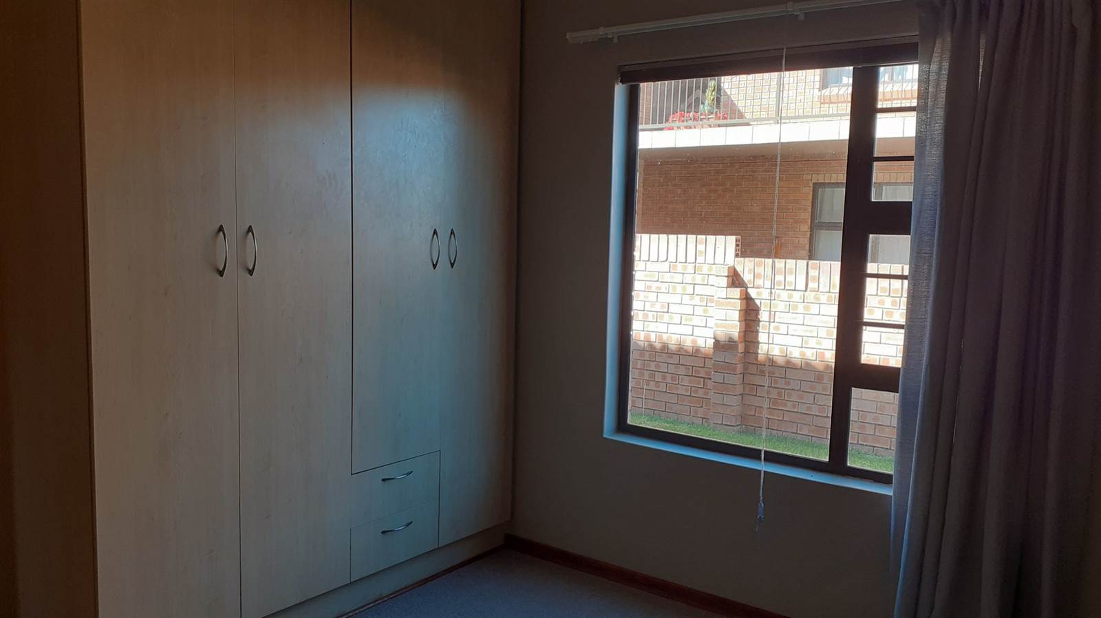2 Bed Apartment in Spitskop photo number 11