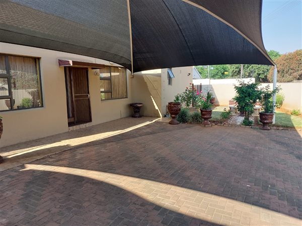 4 Bedroom Simplex 4 Bedroom Simplex