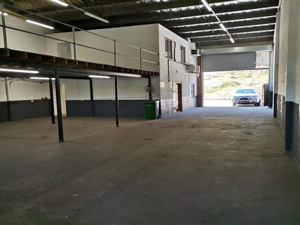 237  m² Industrial space
