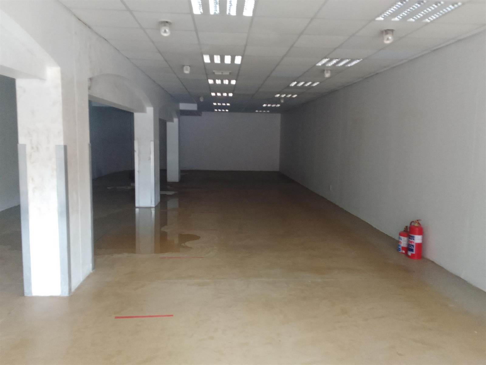 175  m² Commercial space in Pietermaritzburg Central photo number 4