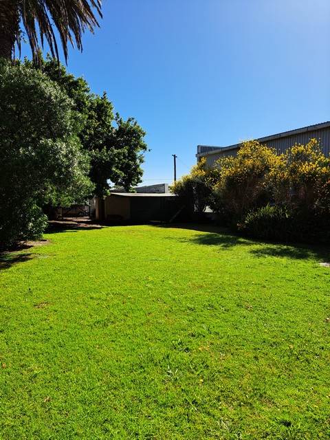 2 Bed House in Bredasdorp photo number 4