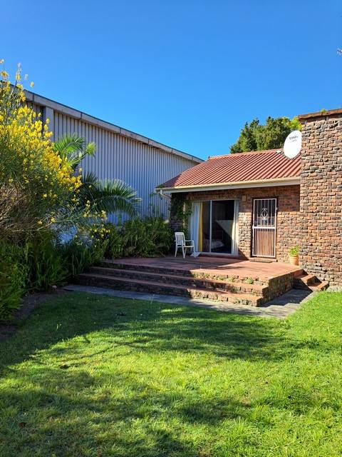 2 Bed House in Bredasdorp photo number 1