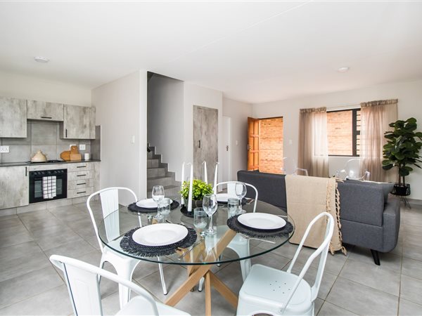 3 Bedroom Townhouse 3 Bedroom Townhouse