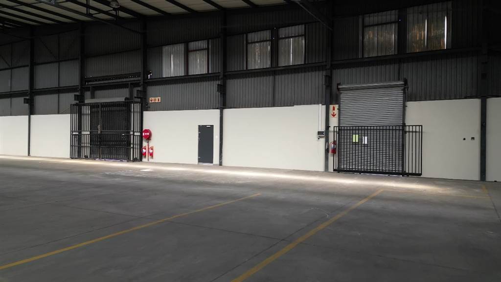 2020  m² Industrial space in Bedfordview photo number 8