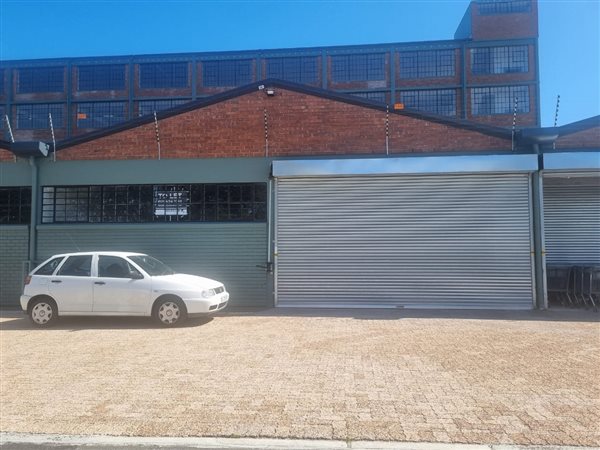 318  m² Industrial space