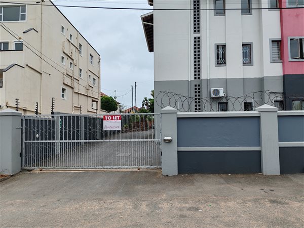 1456  m² Commercial space in Athlone