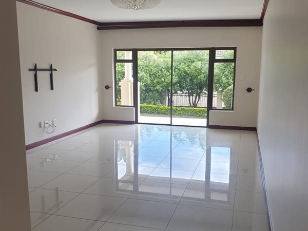 3 Bed Apartment in Summerset