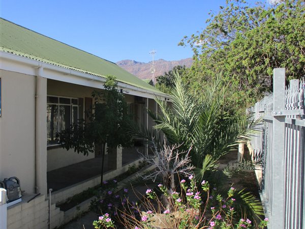 5 Bed House in Porterville