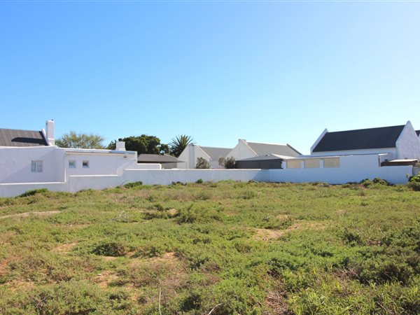 836 m² Land