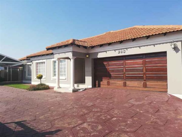 3 Bedroom House 3 Bedroom House