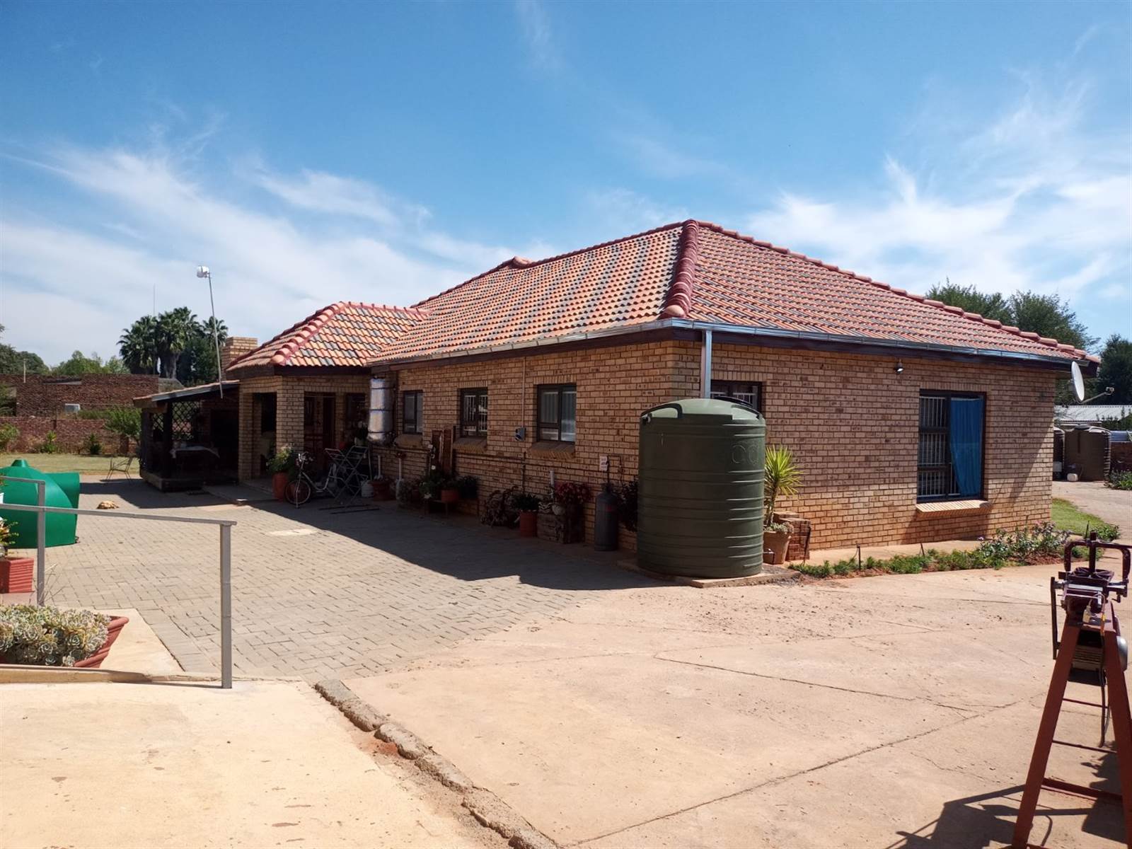 4 Bed House in Jan Kempdorp photo number 16