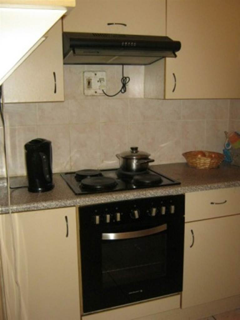 Studio Apartment in Durban CBD photo number 8