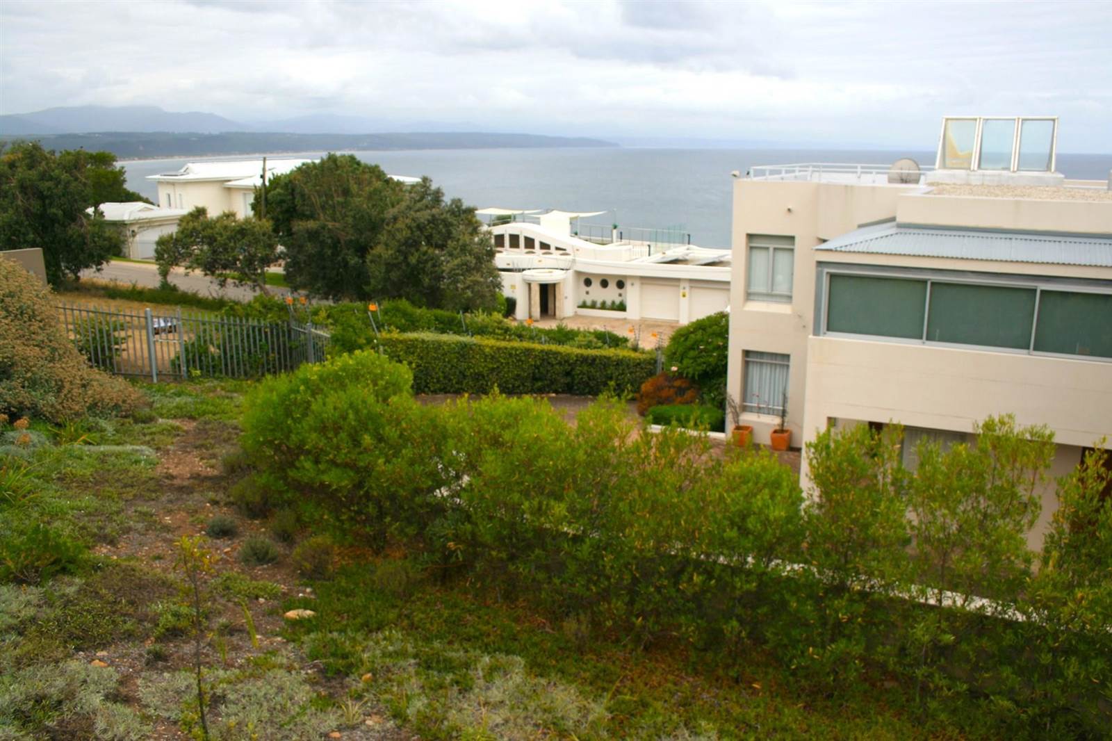 718 m² Land available in Plettenberg Bay photo number 10