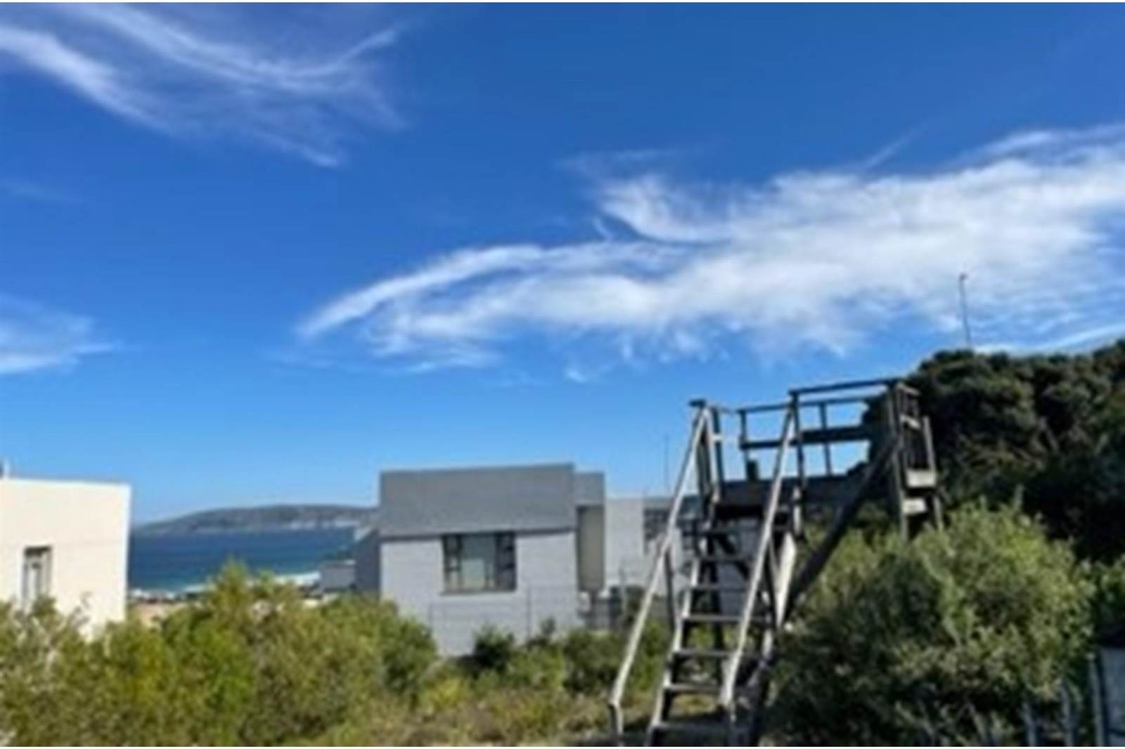 718 m² Land available in Plettenberg Bay photo number 5