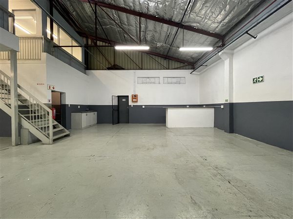 173  m² Industrial space