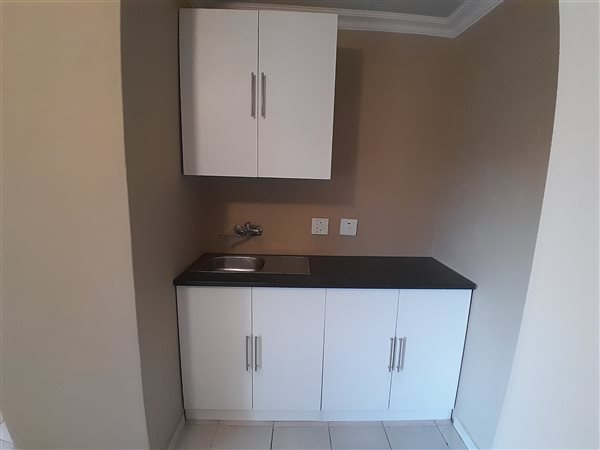 1 Bedroom House