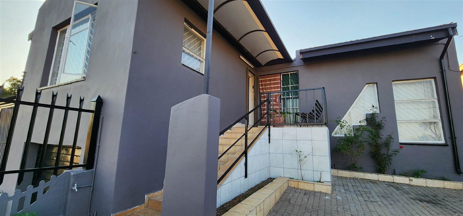 8 Bed House in Laudium photo number 1