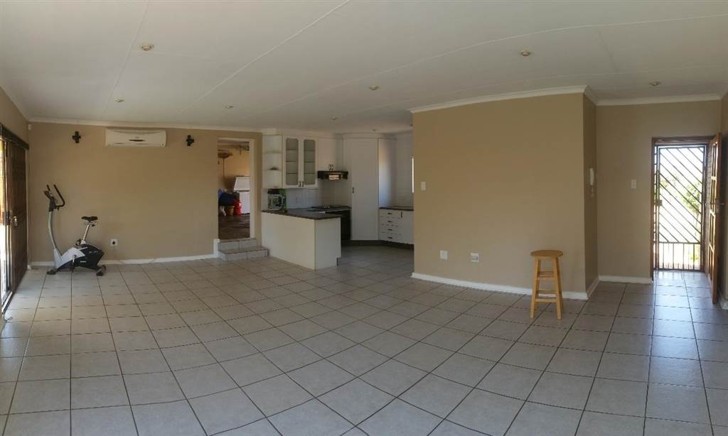 3 Bed Townhouse in Fochville photo number 6