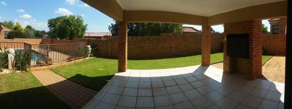 3 Bed Townhouse in Fochville photo number 13