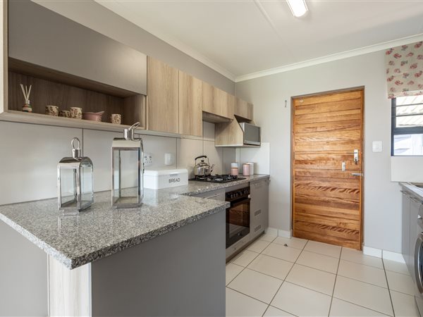1 Bedroom House