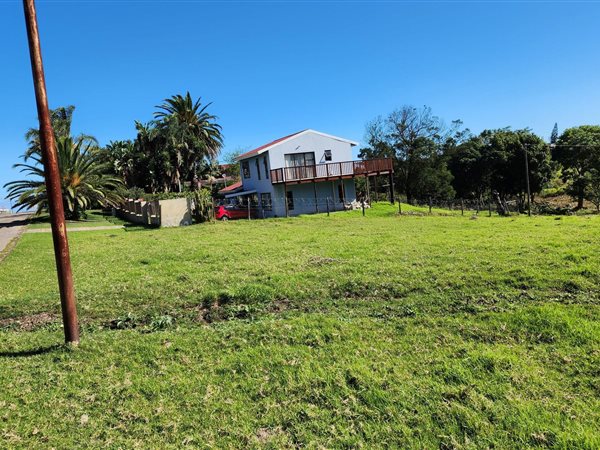 600 m² Land available in Humansdorp