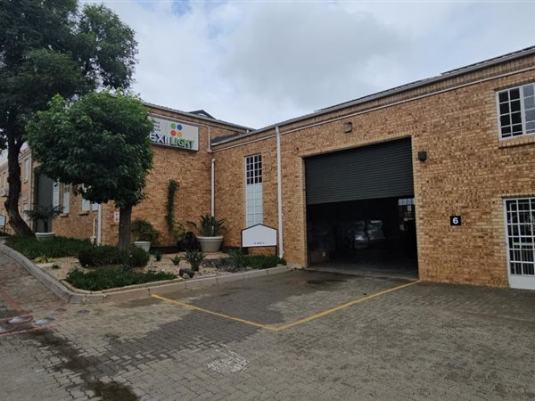 296  m² Industrial space