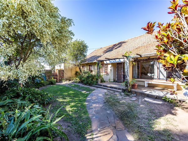 4 Bedroom House 4 Bedroom House