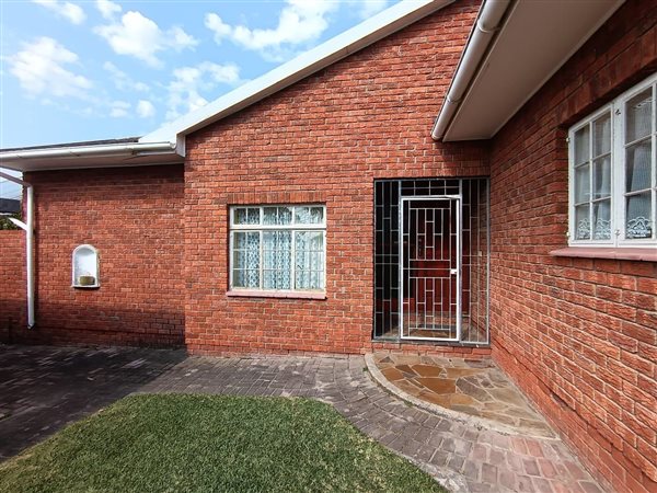 3 Bedroom House 3 Bedroom House