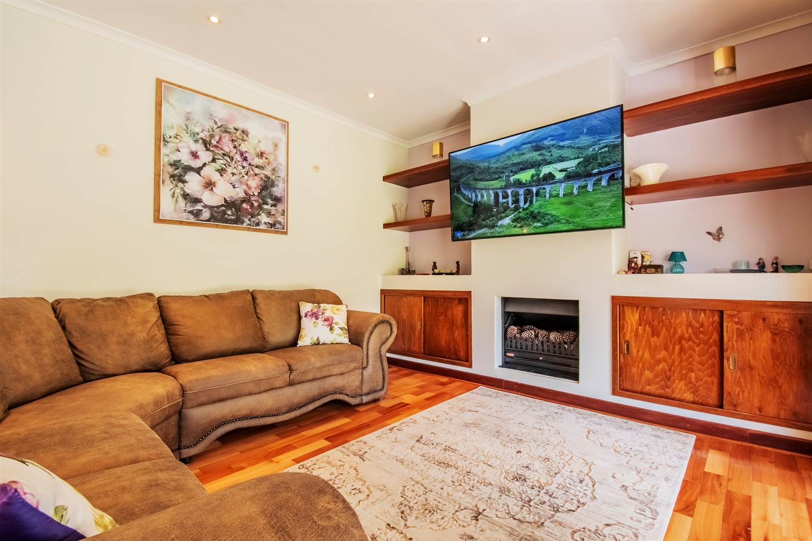 4 Bed Simplex in Kloof photo number 9