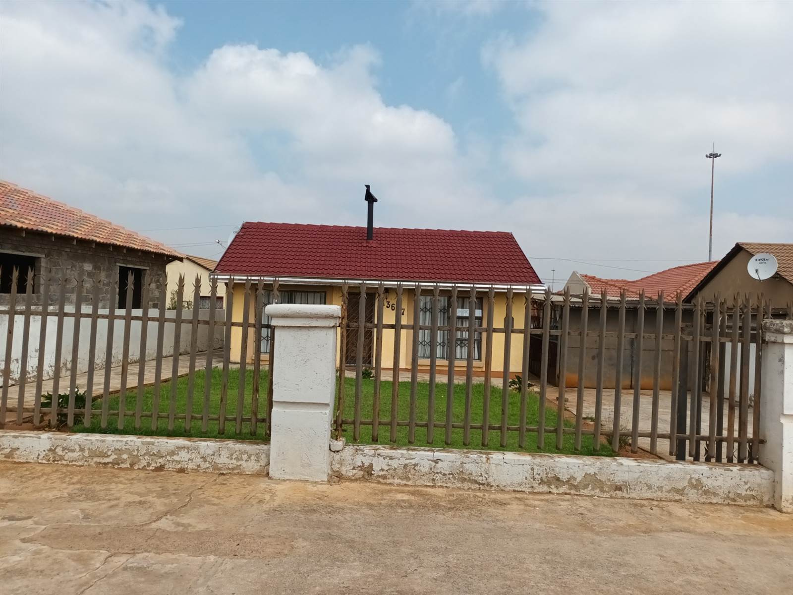 2 Bed Cluster in Kwa Thema photo number 1