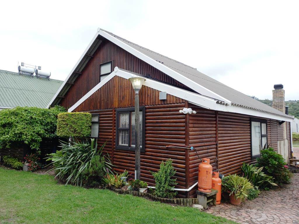 3 Bed House in Great Brak River photo number 22