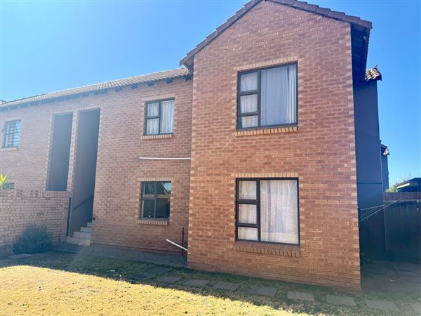 2 Bedroom Townhouse 2 Bedroom Townhouse
