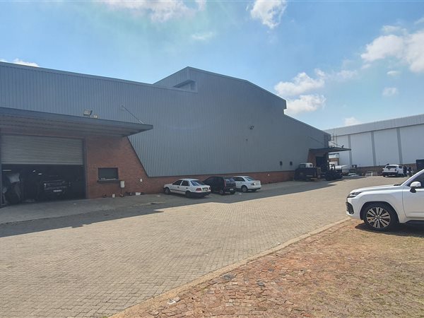 2650  m² Industrial space in Gosforth Park