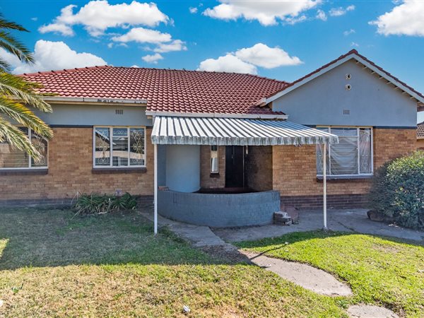 3 Bedroom House 3 Bedroom House