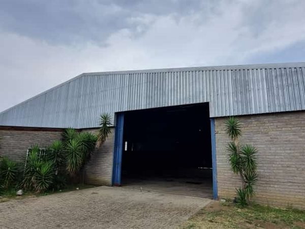 985 m² Industrial space 985 m² Industrial space