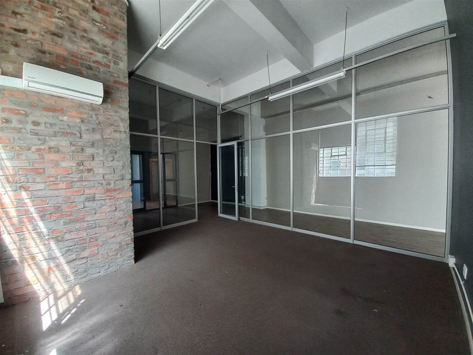150  m² Commercial space in Salt River photo number 5