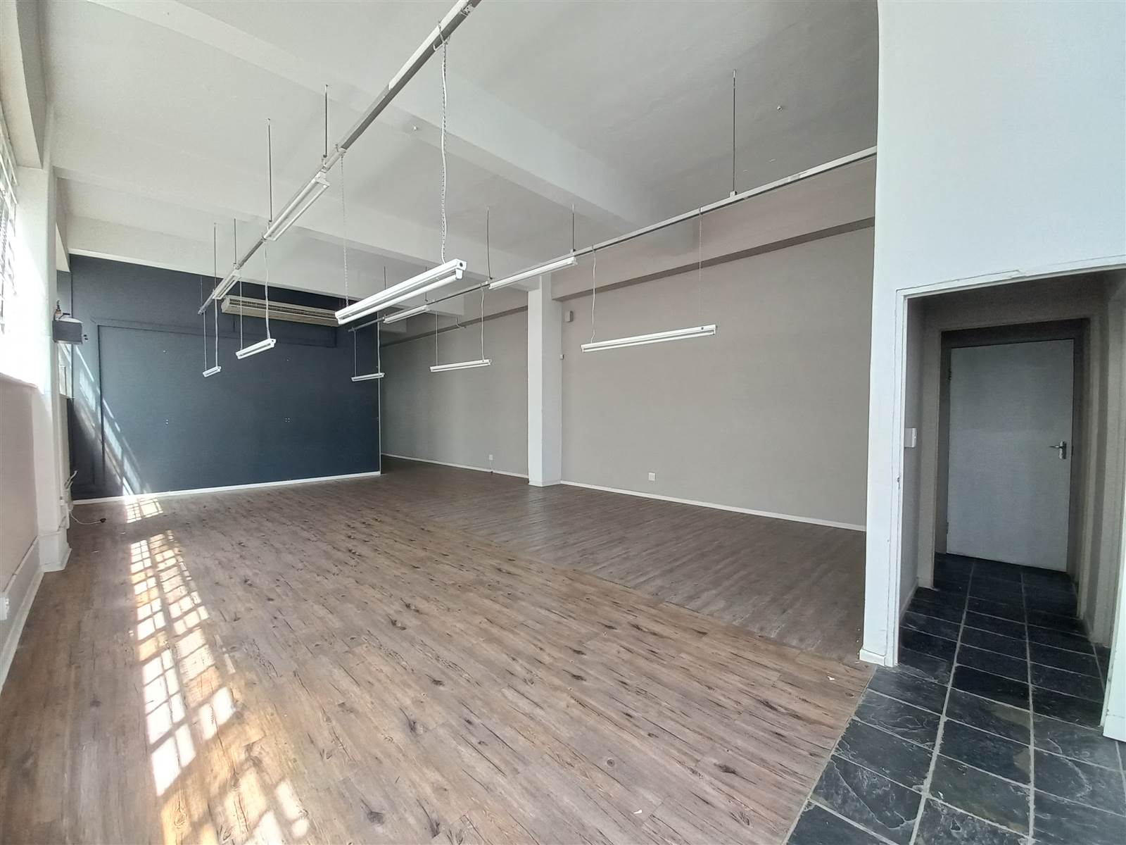 150  m² Commercial space in Salt River photo number 8